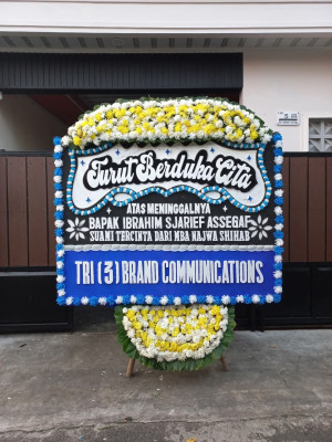 Papan Bunga Duka di Toba
